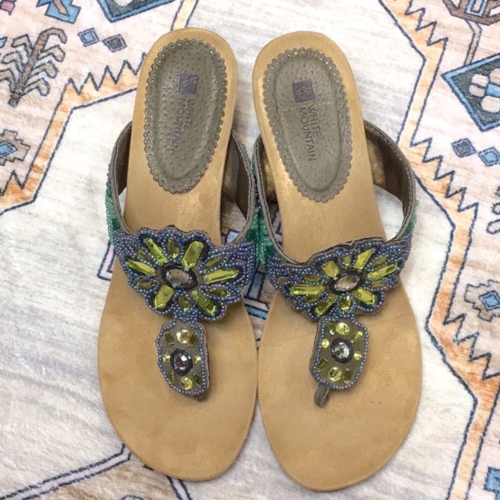 🦚 White Mountain Neato Beaded Leather Wedge Heel Thong Sandals Sz.9